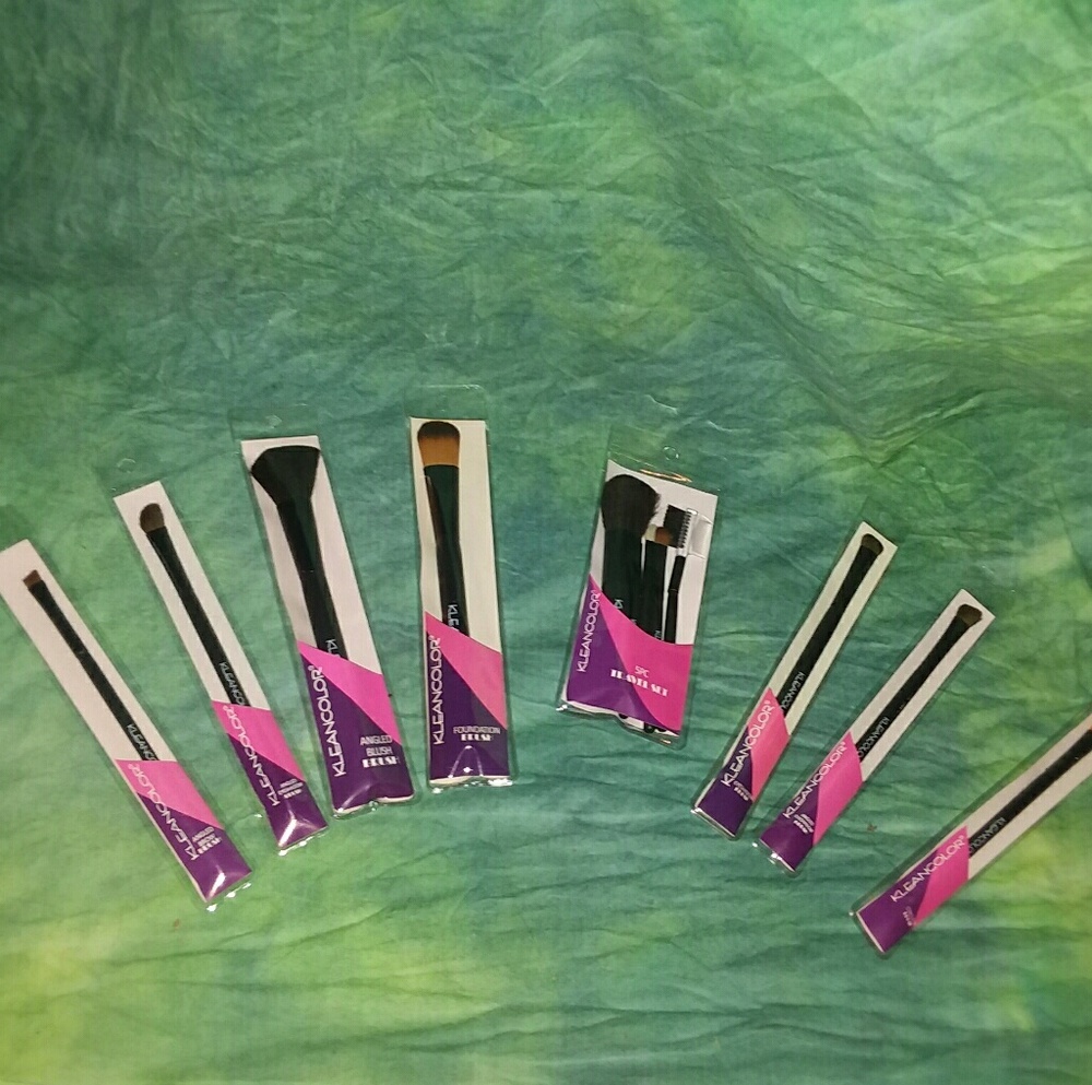 11 Piece Kleancolor Makeup Brush Set